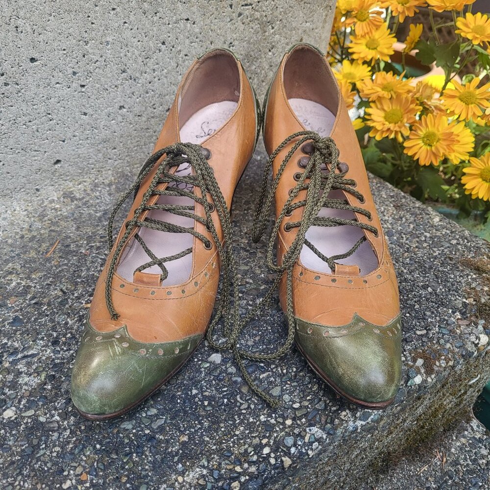 John Fleuvog Leather Lace ups Heels Size 8.5 Vintage Green and Brown Shoes
